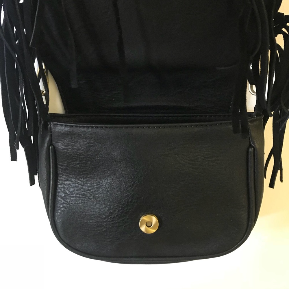 Fringe Purse - Picture 3 of 3
